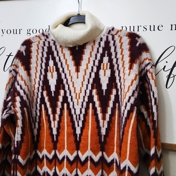Influencer Cozy Turtle Neck Sweater Small Aztec Tribal Fall Winter Photo Shoot - Picture 3 of 8